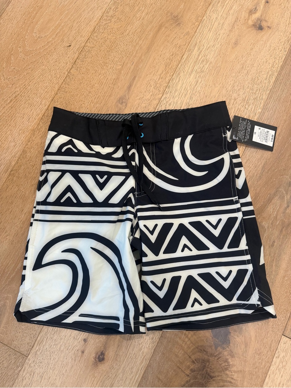 Cat & Jack Black and White Geometric Shorts